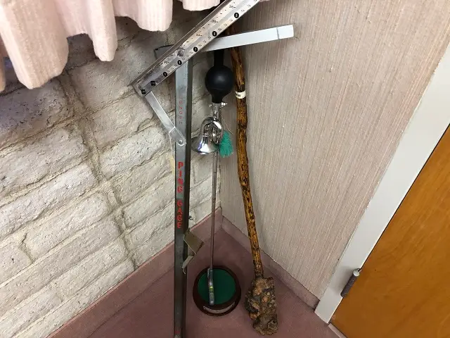 これは「PING GAGE」と呼ばれるカーステンが作ったライ角の測定器です。
今もアリゾナ本社にあるカーステンの執務室に佇んでいます。
